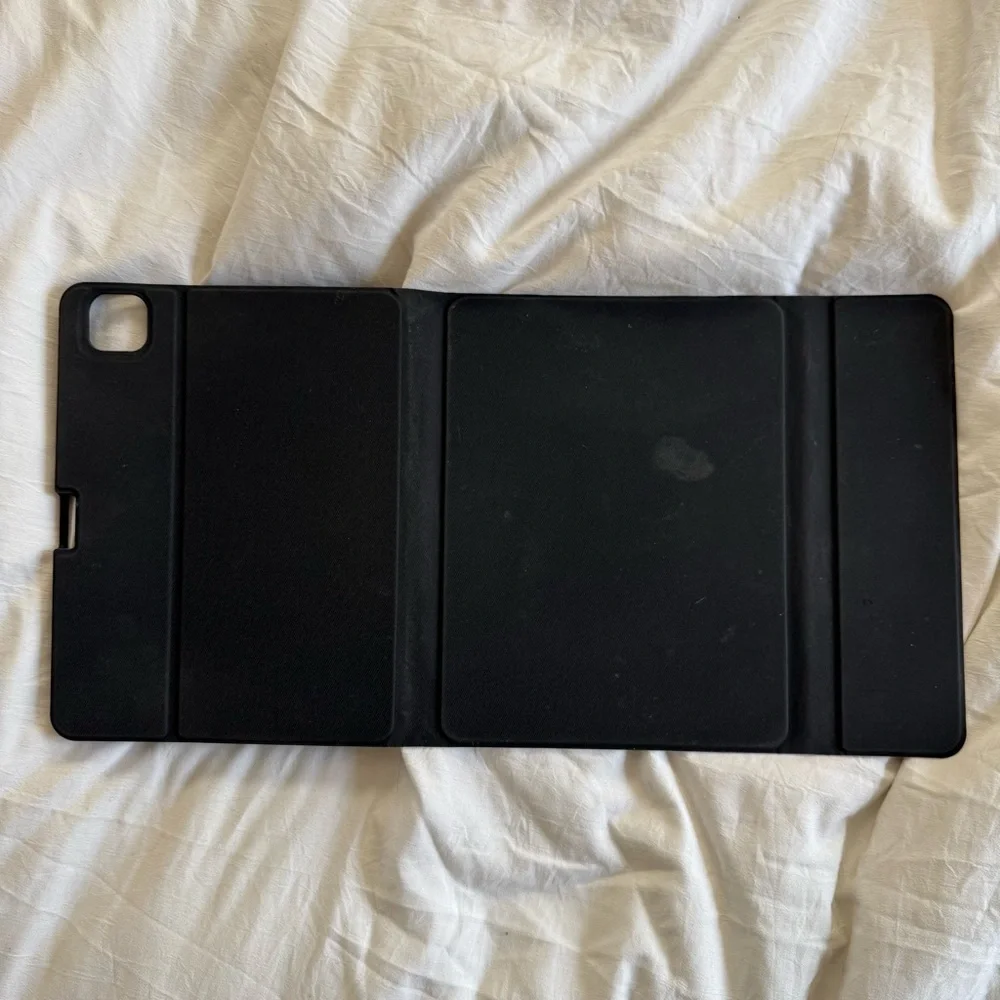 Keyboard Case iPad Air 11” (M2 2024)/10.9” Air 5th 4th Backlit Folio Cover